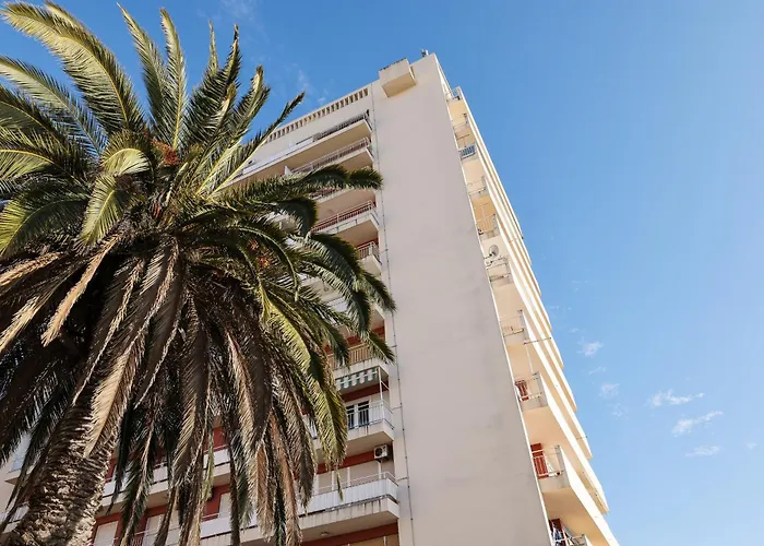 アパート Selah By Adex Travel